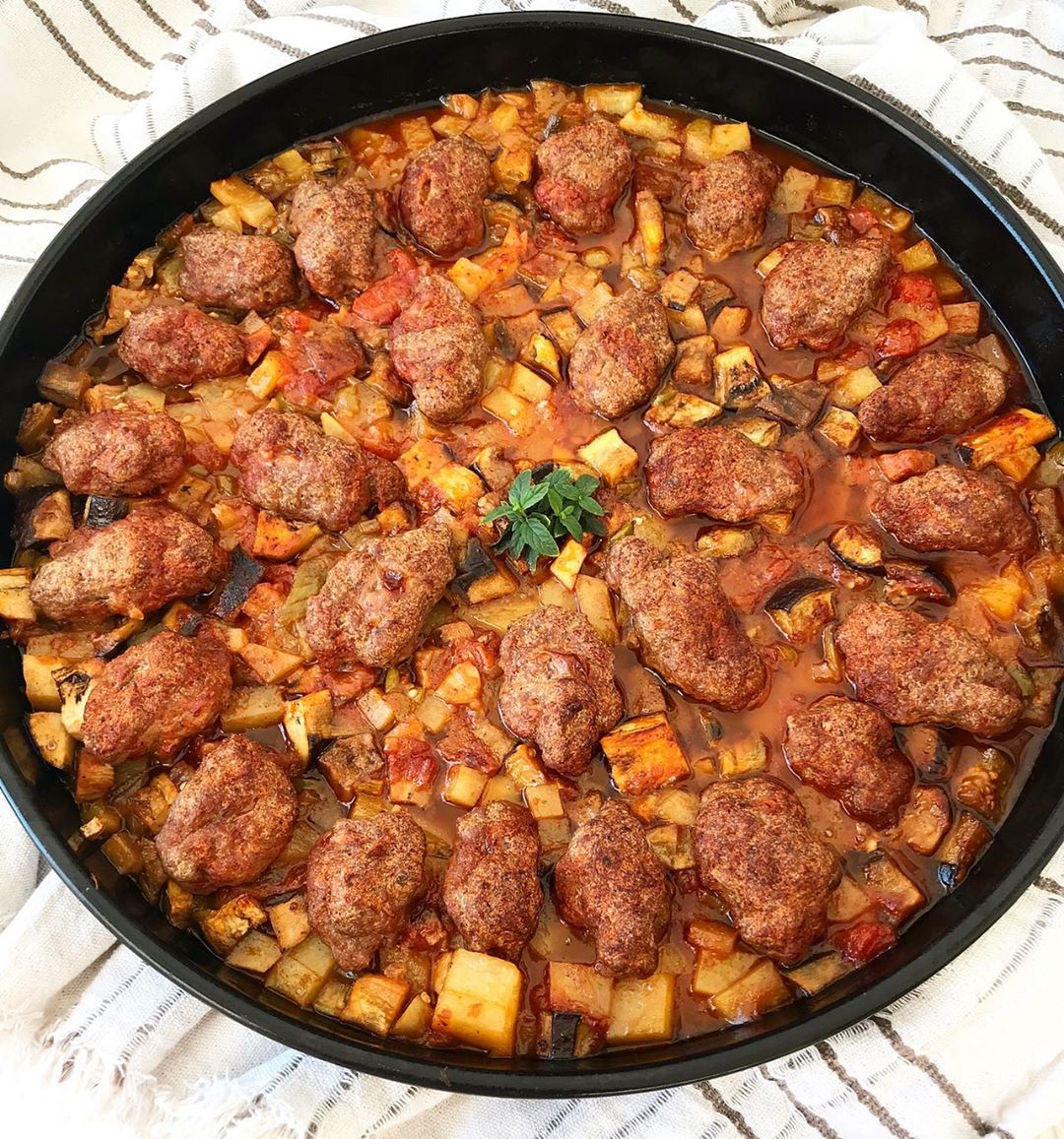 FIRINDA SEBZELİ İNEGÖL KÖFTE