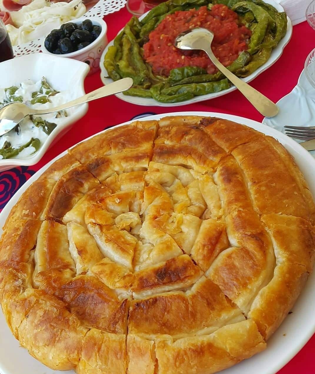 KAHVALTI İÇİN PATATESLİ TAVA BÖREĞİ